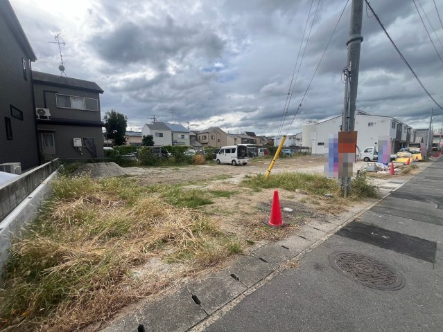 京阪本線『淀』駅まで徒歩８分♪お財布にも優しいオール電化４ＬＤＫ住宅◎伏見区淀下津町１期の前面道路含む現地写真|前道(令和６年１０月撮影)