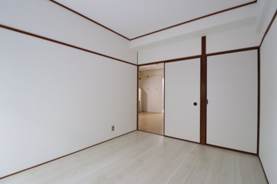 【洋室】 | シャトル岡崎