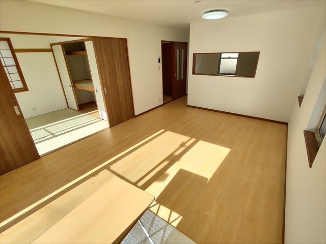 【居間・リビング】の画像