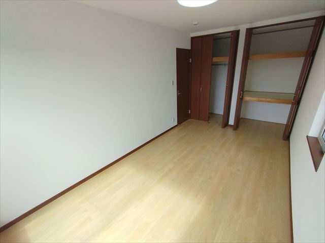 【寝室】の画像