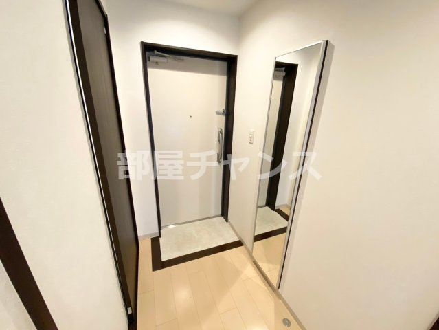 シャルマン新栄の玄関