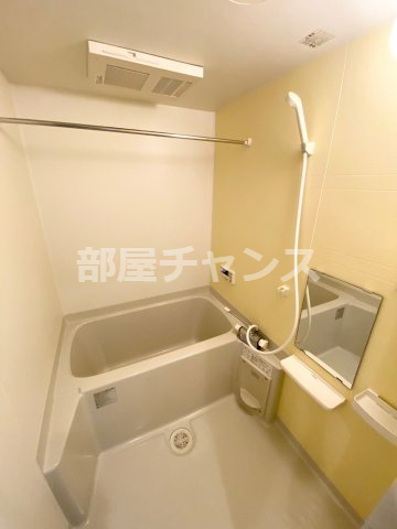 シャルマン新栄の浴室