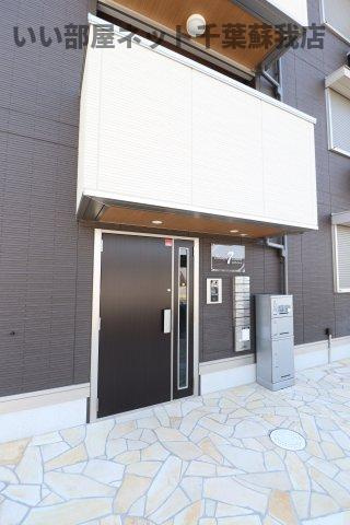 セブンコートのエントランス|落ち着いたエントランスです