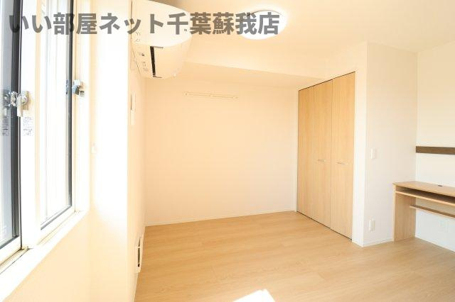 セブンコートの寝室|開放的な寝室です