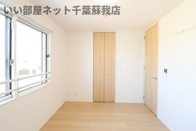 セブンコートの寝室|開放的な寝室です