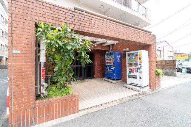 【エントランス】