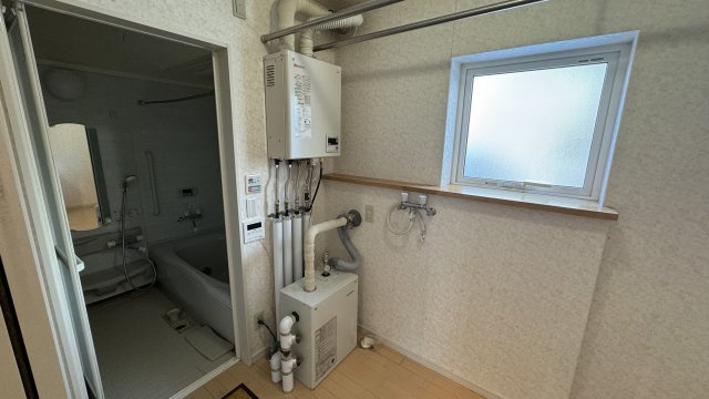 【脱衣所】 | 北見市ひかり野中古住宅 | 洗濯干しポール付き