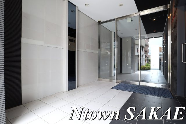 【エントランス】 | スカイホース | 建物の内部です