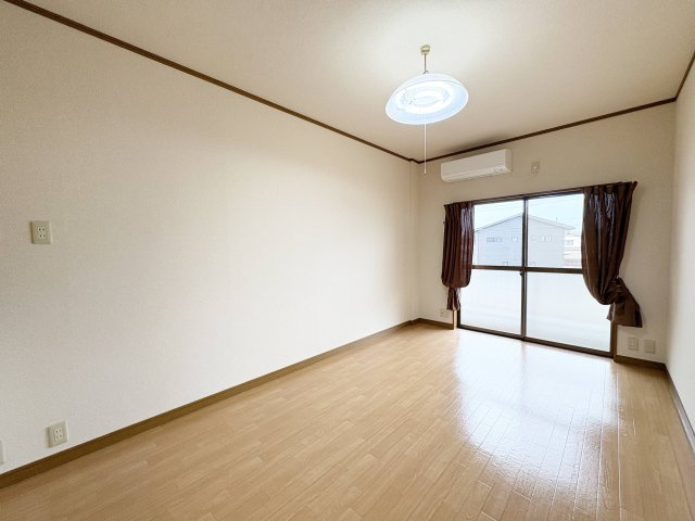 【居間・リビング】 | ワンルームグランドみつ