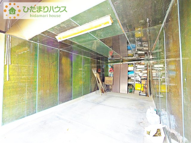 【駐車場】 | 龍ケ崎市南が丘4丁目　中古戸建 | ガレージ感覚で愛車イジりはいかがですか？