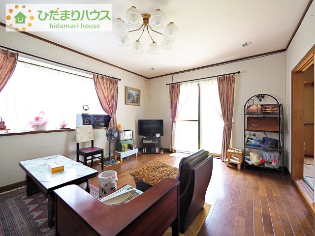 【洋室】 | 龍ケ崎市南が丘4丁目　中古戸建 | 明るい二面採光です☆彡