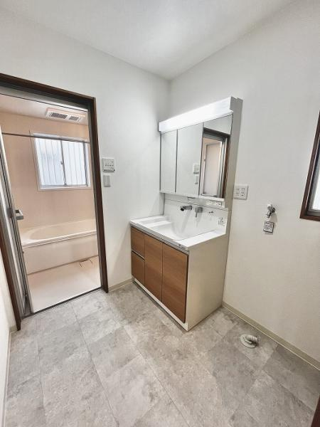 倉敷市中島　リフォーム済み　中古一戸建て【仲介手数料無料】のトイレ