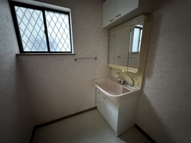 高石市高師浜２丁目の独立洗面台