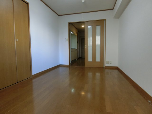 【寝室】 | アパルト谷町