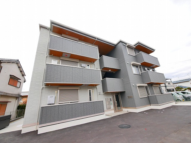 スリジエ新大宮の外観