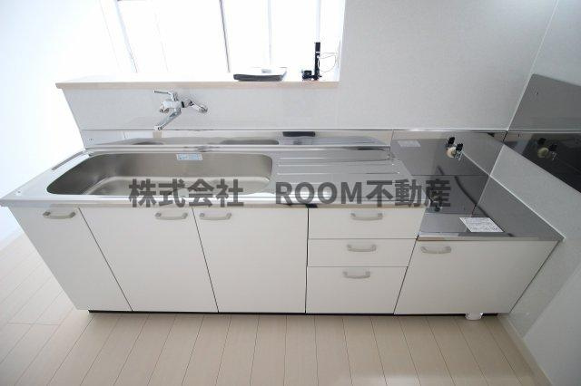 チェリーブロッサム久保原のキッチン|コンパクトなキッチンで掃除もラクラク