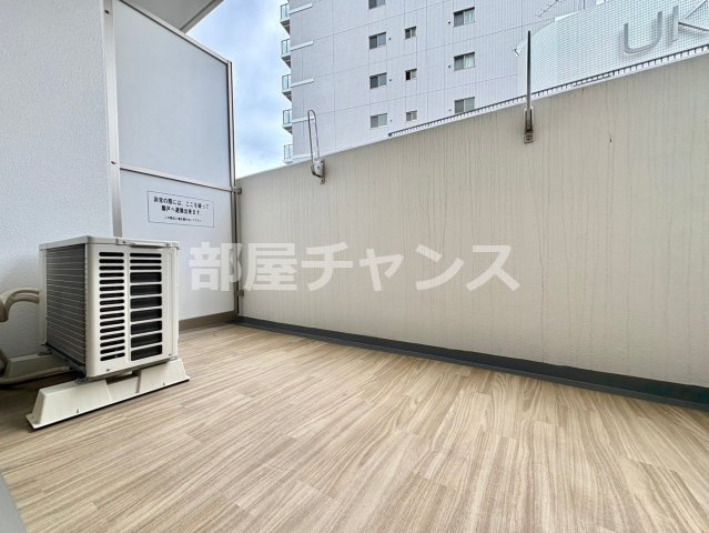 プレサンス鶴舞駅前レジスのバルコニー