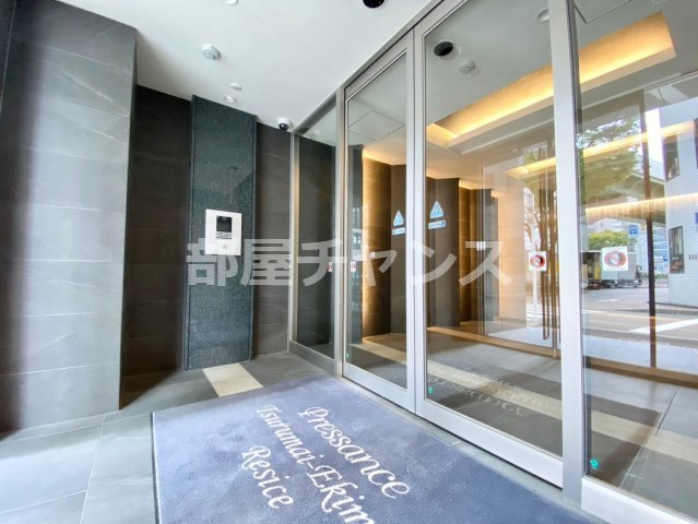 プレサンス鶴舞駅前レジスのエントランス