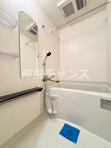プレサンス鶴舞駅前レジスの浴室