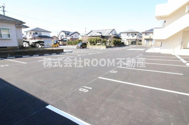 チェリーブロッサム久保原の駐車場|駐車場完備です