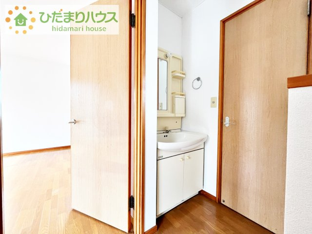 【独立洗面台】 | 土浦市中村東３丁目　中古戸建 | シンプルで使い勝手の良い独立洗面台！