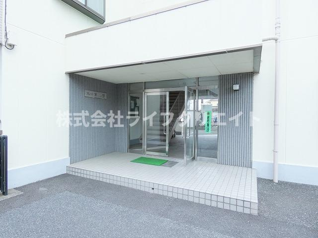 アムールオオカサのエントランス