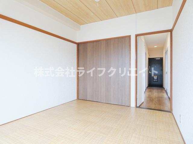 アムールオオカサの寝室