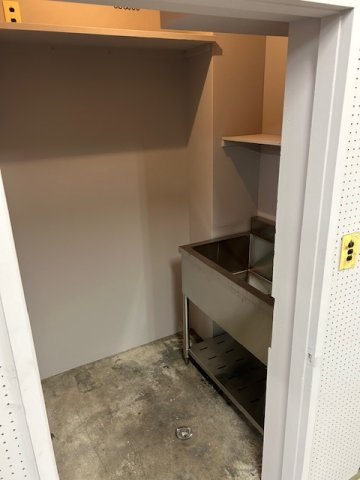井の森町倉庫の洗面所