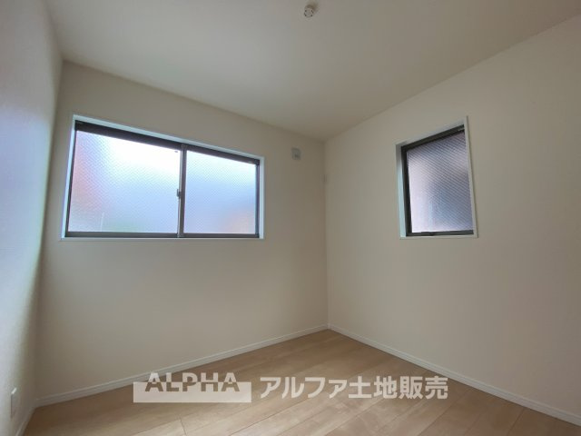 八王子市本町戸建の洋室