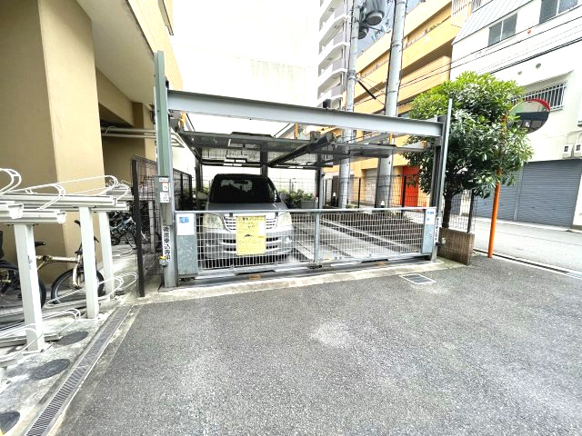 PHOENIX難波EASTの駐車場