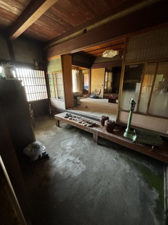 【玄関】 | 滋賀県蒲生郡日野町安部居678,679　中古戸建