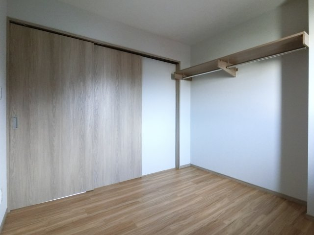 Ｓｏｕｔｈ　Ｗｏｏｄ　の洋室