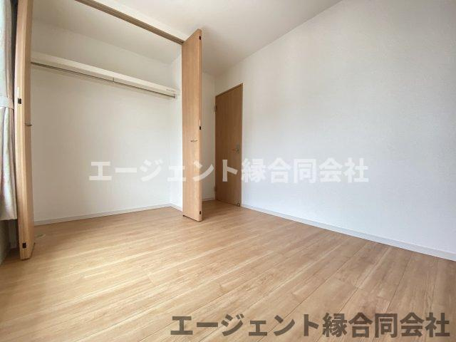 京田辺市同志社山手　中古戸建の洋室|個人の部屋や寝室として使える洋室です