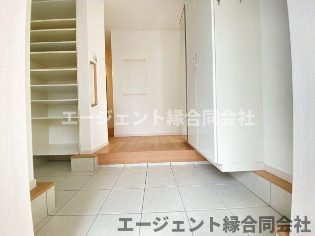 京田辺市同志社山手　中古戸建の玄関|毎日通る玄関はこちらです