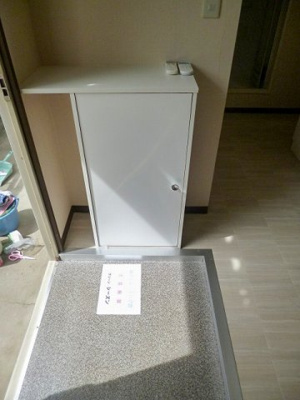 【玄関】 | ハイツ朋栄 | シューズボックス付き
同間取りの別室写真を使用しております。