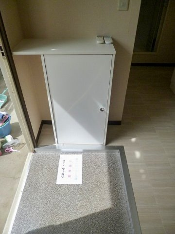【玄関】 | ハイツ朋栄 | シューズボックス付き
同間取りの別室写真を使用しております。