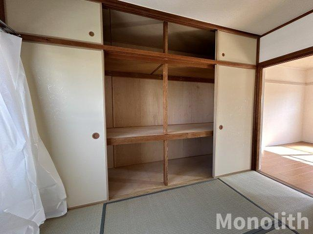 鶴山台12号棟の収納