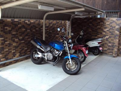 アスヴェル京都四条烏丸の駐車場|駐輪場