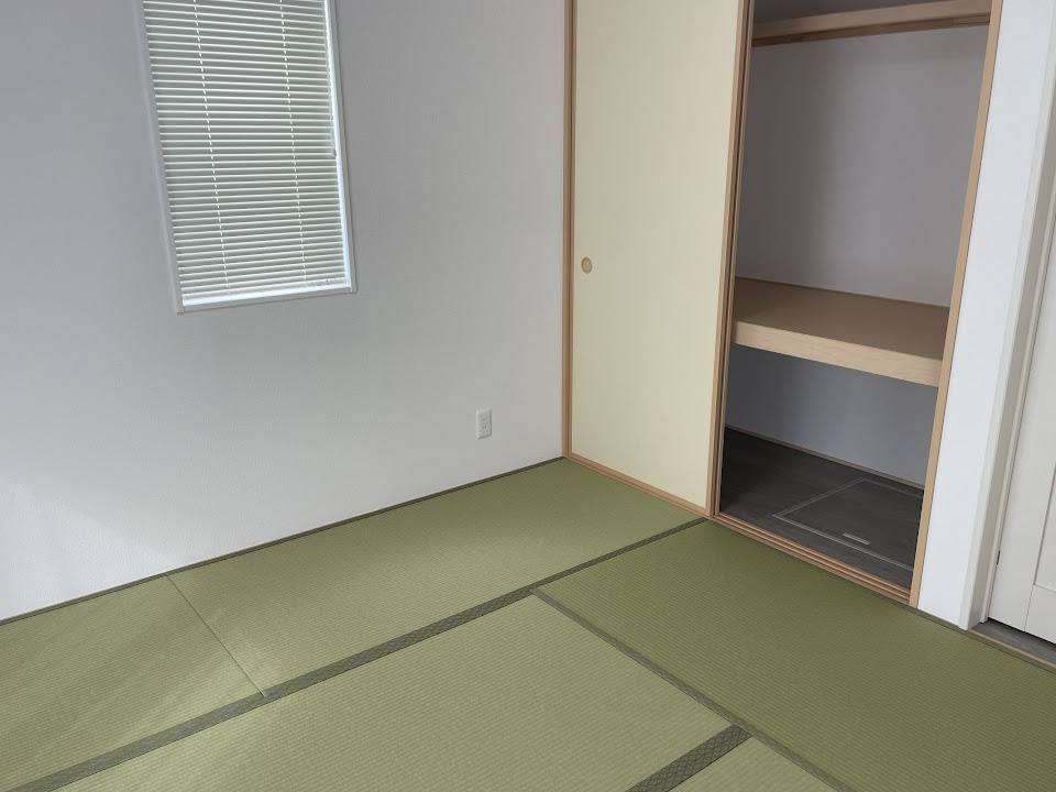 山形市浜崎建売住宅3号棟【Z空調】の和室|和室は来客時やお子様のプレイルームとしても便利ですね。