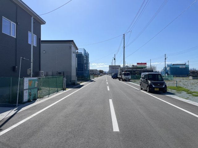山形市浜崎建売住宅3号棟【Z空調】の前面道路含む現地写真|前面道路になります。