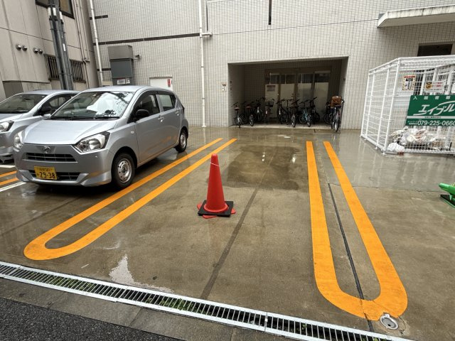 Capital.i姫路の駐車場