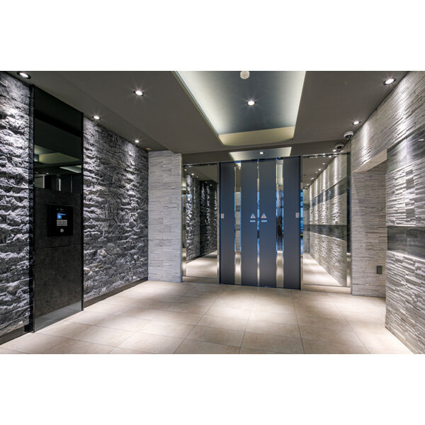 S-RESIDENCE黒川本通一丁目のエントランス