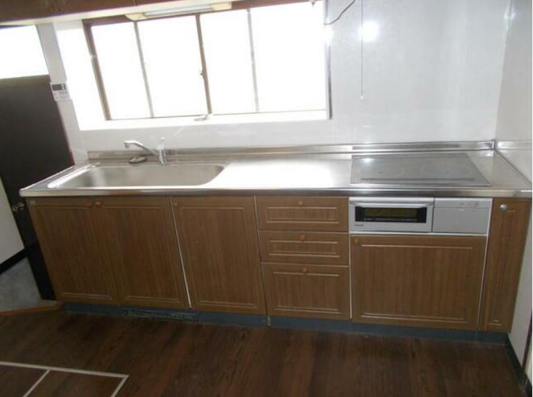 常総市豊岡町貸家のキッチン