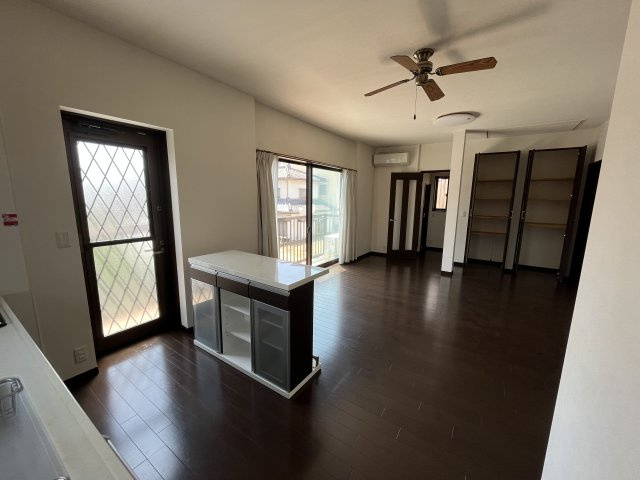 緑町戸建て（店舗付）の居間・リビング