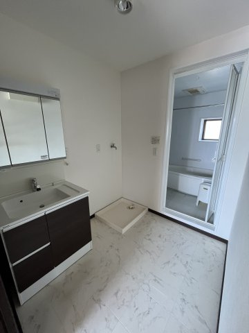 緑町戸建て（店舗付）の脱衣所