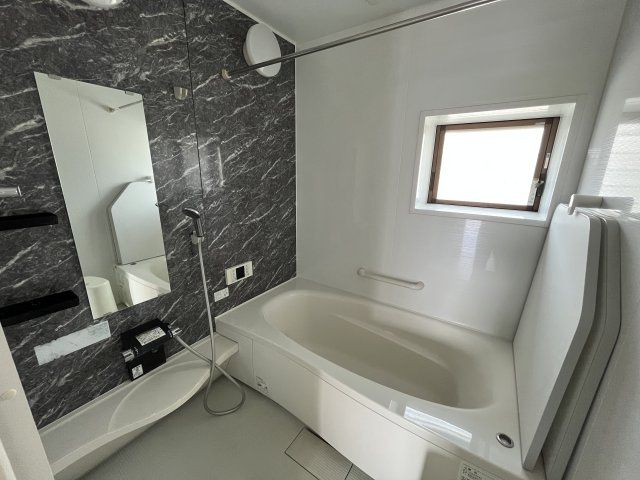 緑町戸建て（店舗付）の浴室