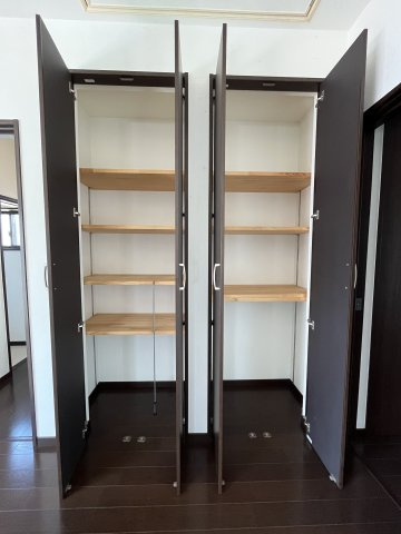 緑町戸建て（店舗付）の収納