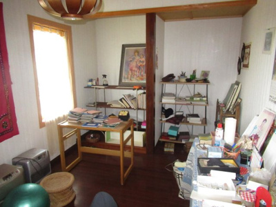 【洋室】 | 三種町森岳小狭間・中古土地建物5棟 | 建物1　6.8帖の洋室です。