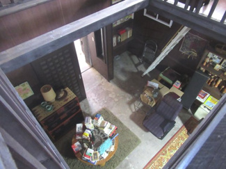 【収納】 | 三種町森岳小狭間・中古土地建物5棟 | 建物4　蔵改修部屋の吹抜部です。入口は片引き戸(リフォーム）です。