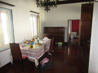 【居間・リビング】 | 三種町森岳小狭間・中古土地建物5棟 | 建物1　リビング　天井あらわしの明るいお部屋です。